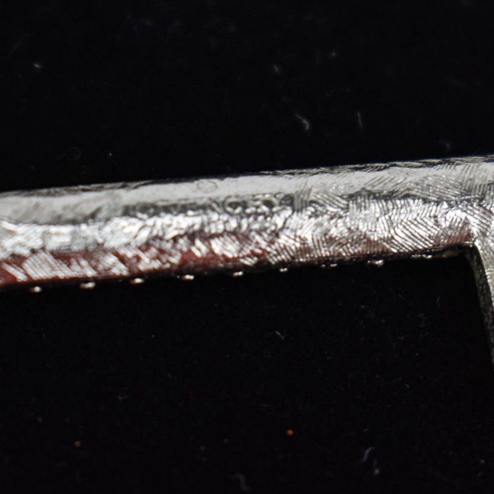 GIVENCHY: Silver Metal Double G Logo Key Brooch mn - Picture 5 of 5